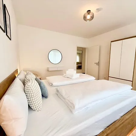 3 Bedroom Kostenloser Parkplatz, Wlan, Balkon Apartamento *