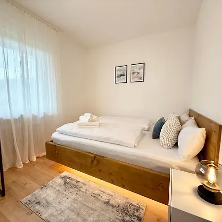 3 Bedroom Kostenloser Parkplatz, Wlan, Balkon Apartamento *