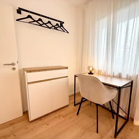 3 Bedroom Kostenloser Parkplatz, Wlan, Balkon *